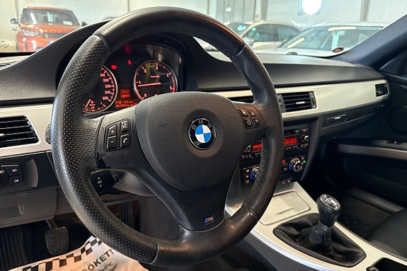 BMW 320d 14 of 21