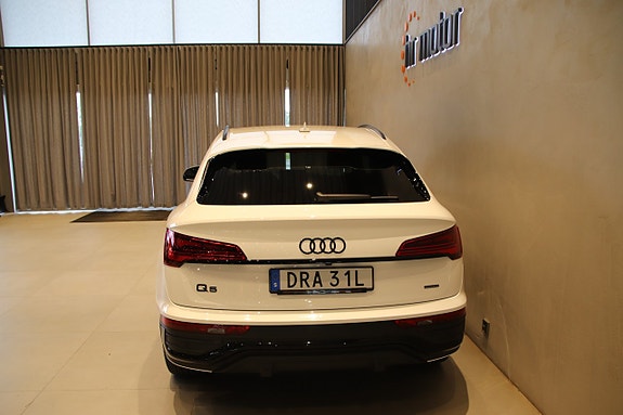 Audi Q5 5 of 5