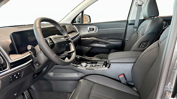Kia Sorento 8 of 12