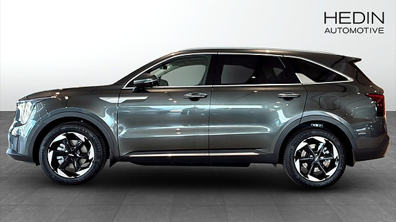 Kia Sorento 4 of 12