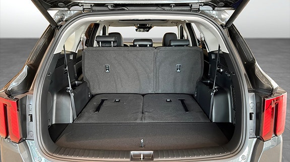 Kia Sorento 12 of 12