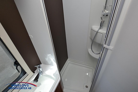 Adria Matrix M 670 SLT 18 of 22