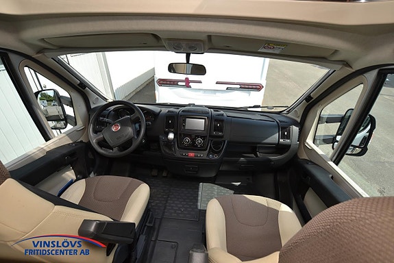 Adria Matrix M 670 SLT 7 of 22