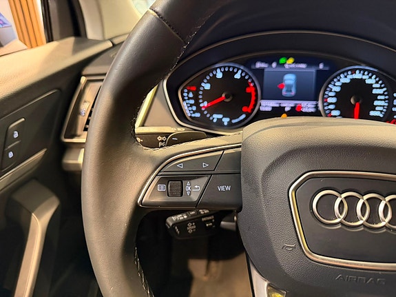 Audi Q5 12 of 30