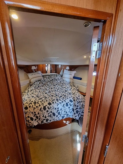 Jeanneau Prestige 42 Flybridge 12 of 12