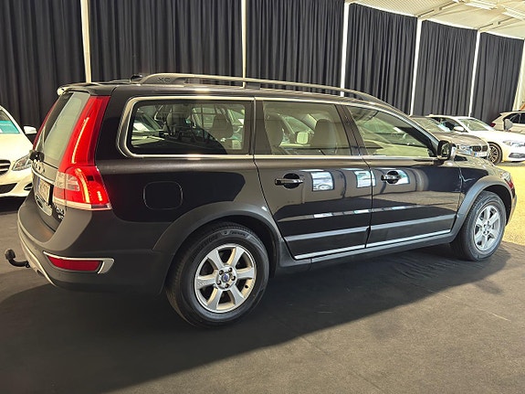 Volvo XC70 3 of 5