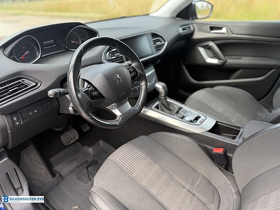 Peugeot 308 SW 6 of 14