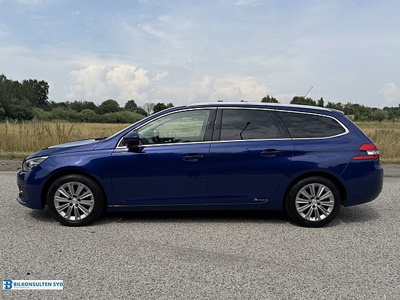 Peugeot 308 SW 4 of 5