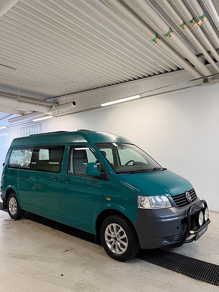 Volkswagen Caravelle 2.0 | "California" | Solceller | Dragkrok| Backkamera 2 of 16