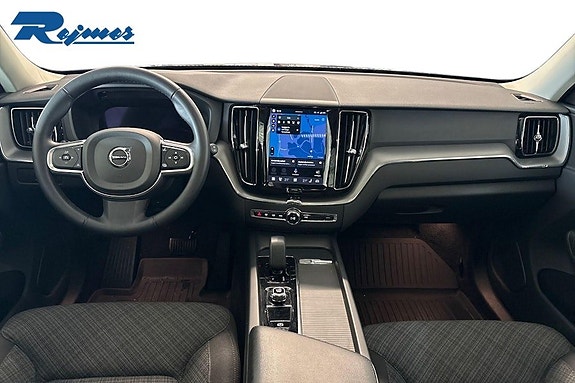 Volvo XC60 12 of 23