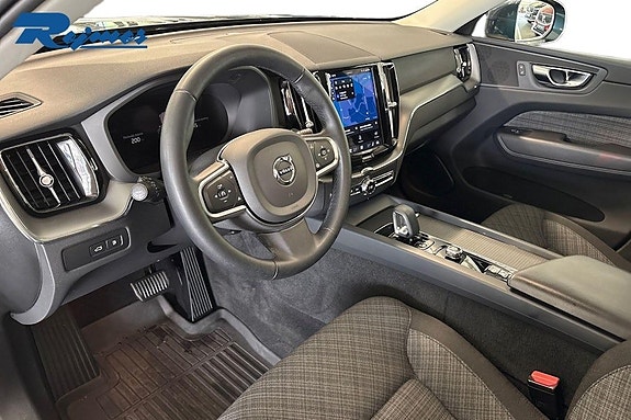 Volvo XC60 5 of 23