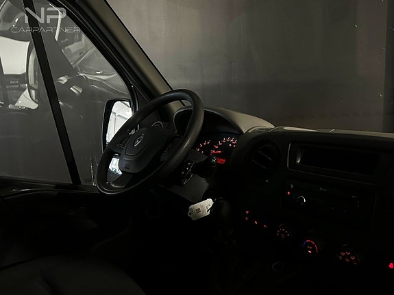 Renault Master 15 of 23