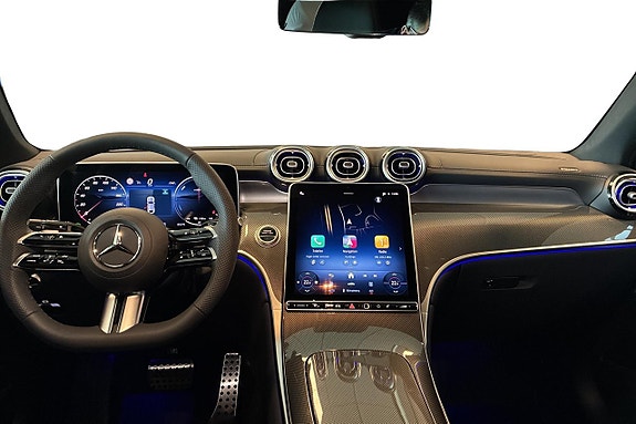 Mercedes-Benz GLC300 e 9 of 27
