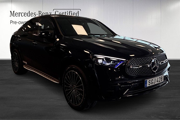 Mercedes-Benz GLC300 e 2 of 5