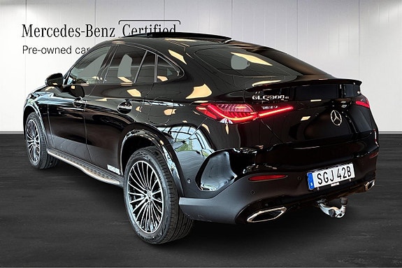 Mercedes-Benz GLC300 e 4 of 5