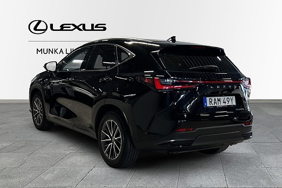 Lexus NX350h 3 of 5