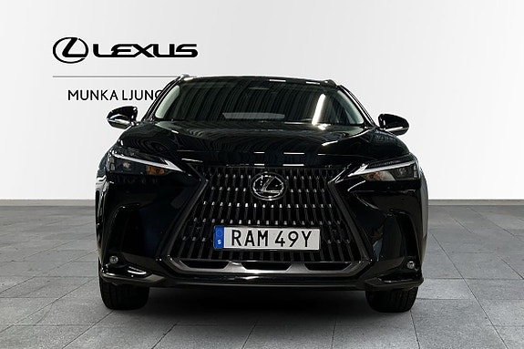 Lexus NX350h 4 of 5