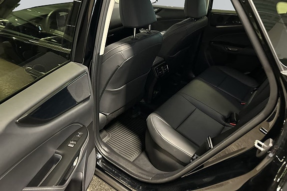 Lexus NX350h 9 of 10