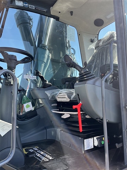 Atlas 185 W 6 of 7