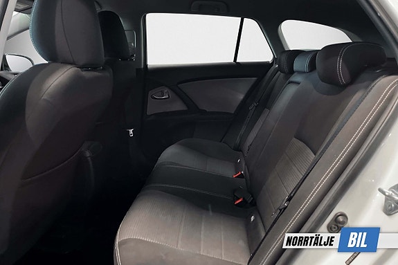 Toyota Avensis 13 of 21