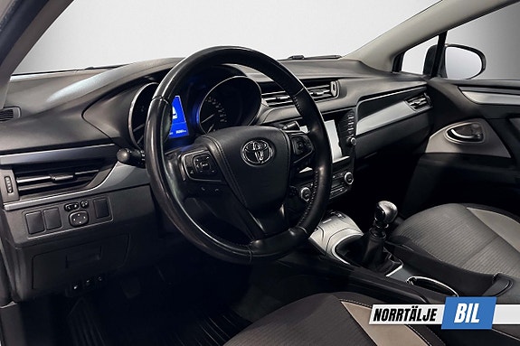 Toyota Avensis 9 of 21