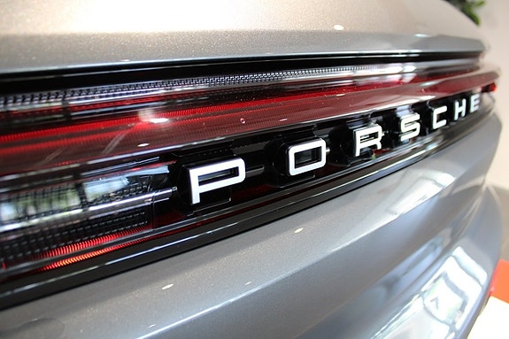 Porsche Cayenne S 6 of 23