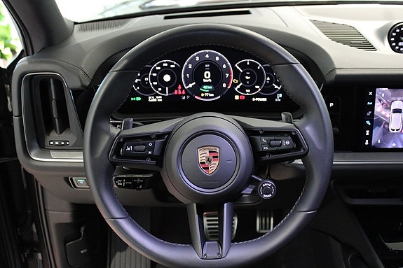 Porsche Cayenne S 12 of 23