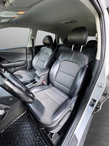Kia Niro 11 of 24