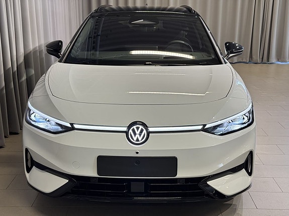 Volkswagen ID.7 2 of 5