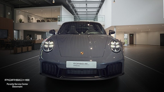 Porsche 911 Targa 4 GTS 7 of 15
