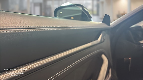 Porsche 911 Targa 4 GTS 12 of 15