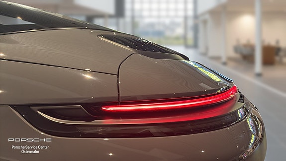 Porsche 911 Targa 4 GTS 10 of 15
