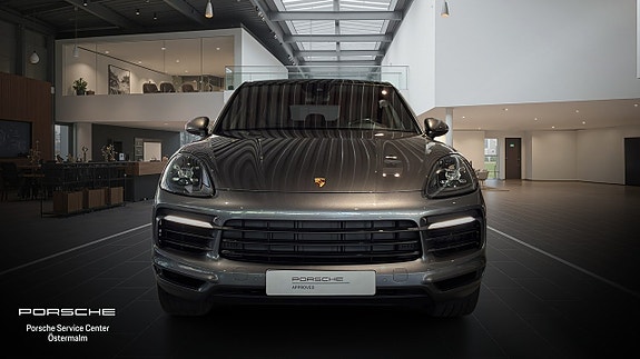 Porsche Cayenne 7 of 11