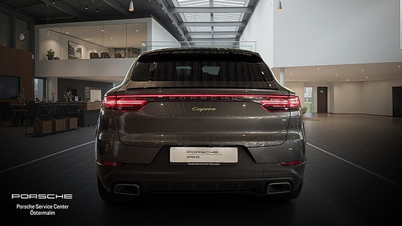 Porsche Cayenne 8 of 11