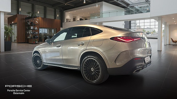 Mercedes-Benz GLC400 e 2 of 5