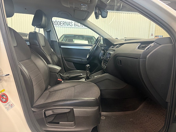 Skoda Octavia 3 of 16