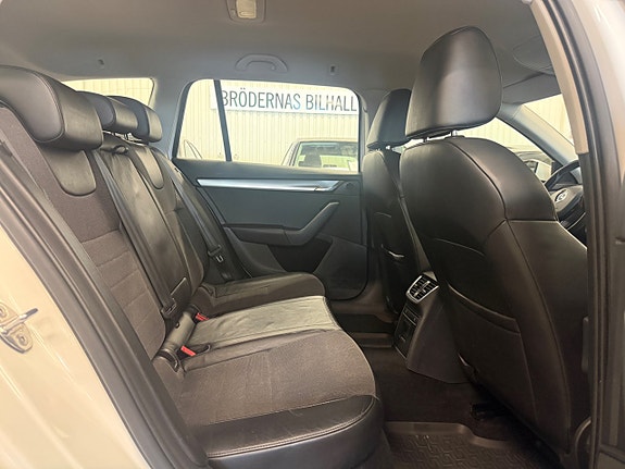 Skoda Octavia 12 of 16