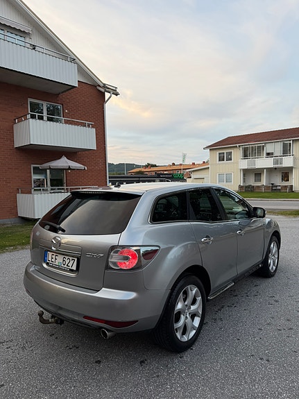 Mazda CX-7 2 of 5