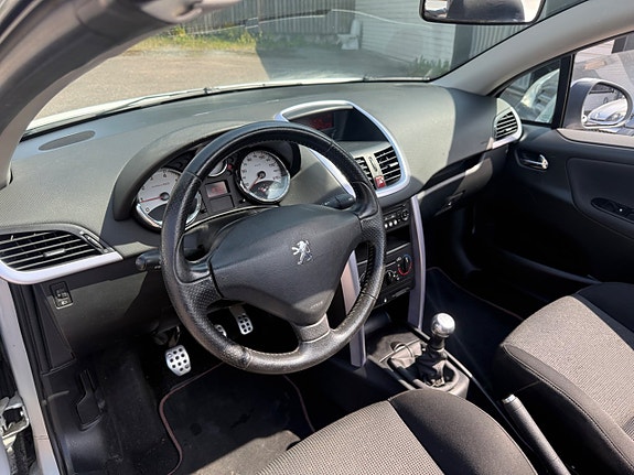 Peugeot 207 CC 9 of 12