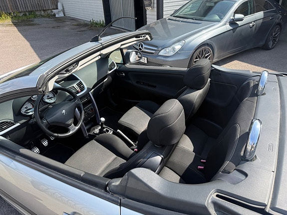 Peugeot 207 CC 11 of 12
