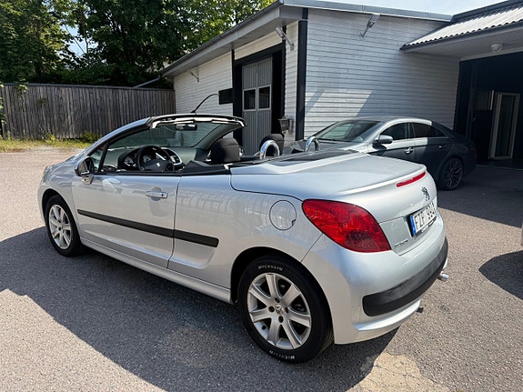 Peugeot 207 CC 3 of 5