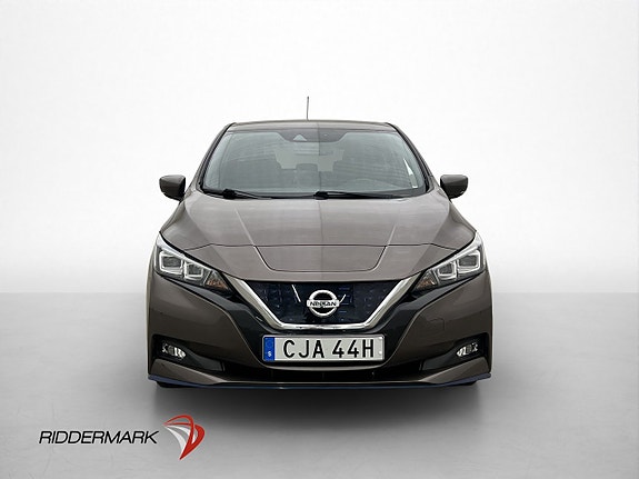 Nissan Leaf 3 of 5