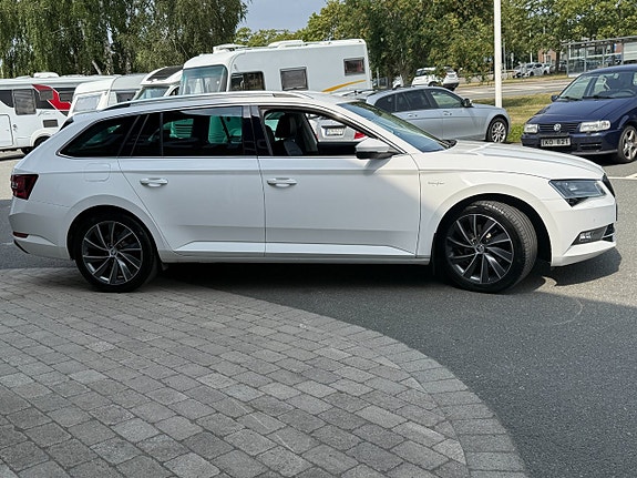 Skoda Superb 3 of 17