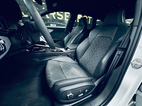 Audi A4 13 of 30