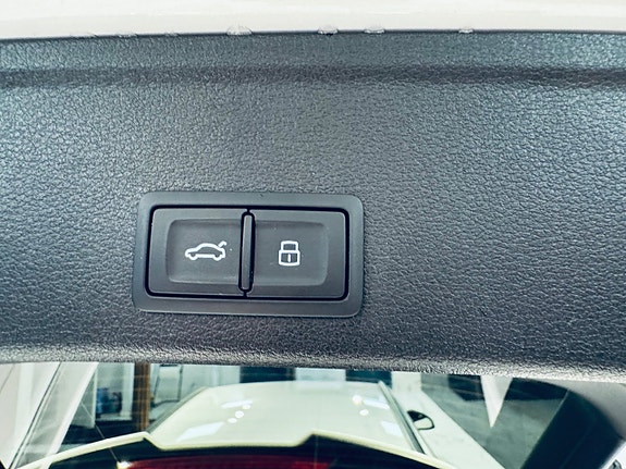 Audi A4 6 of 30