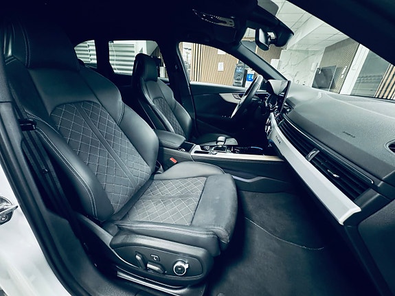 Audi A4 25 of 30