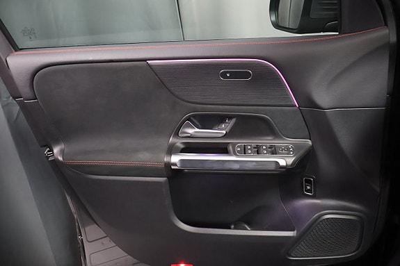 Mercedes-Benz GLB200 18 of 28
