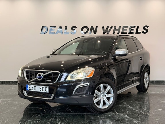 Volvo XC60 2 of 19