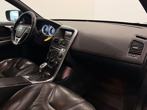 Volvo XC60 11 of 19