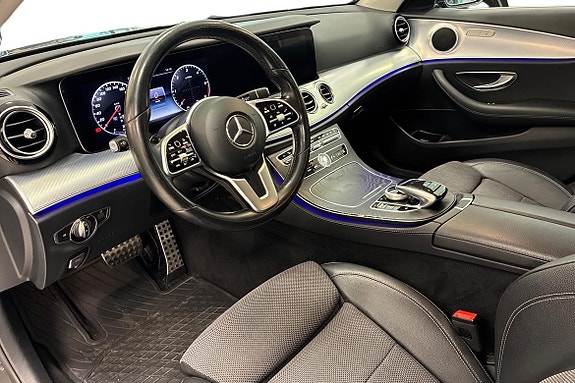 Mercedes-Benz E200 12 of 18
